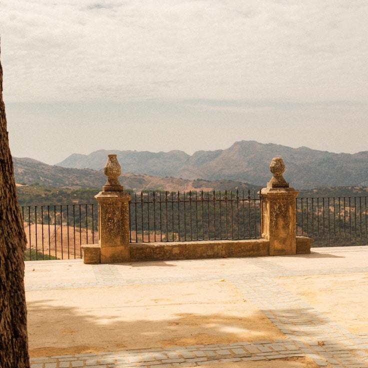 Family terraces and cafés for calm evenings in Lisbon